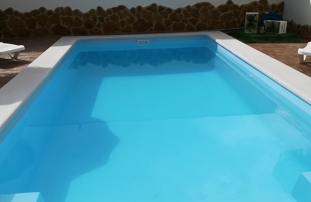 Casa en Conjunto Rural con Piscina y Barbacoa en Moriles Donde Relajarte