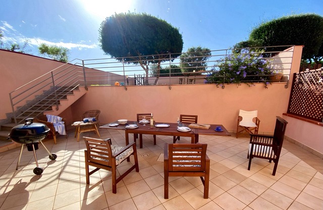 Casa Fabiola - Large Seaside House for Families and Groups near Putzu Idu Beach