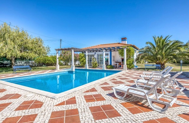 Casa Filipa - Four Bedroom Villa, Sleeps 8