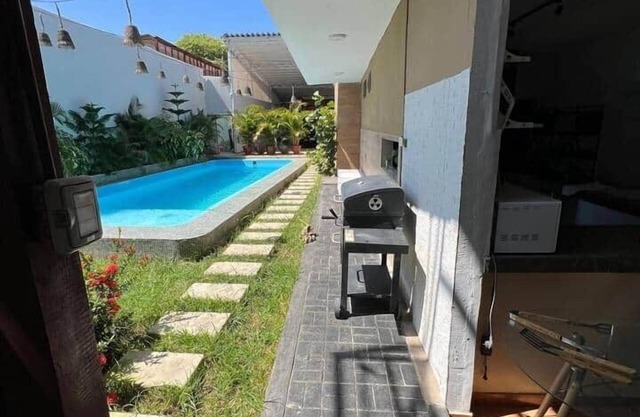 Casa Greemat 2Habs conA/Cpiscina y a pasos del mar