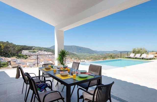 Casa La Bodega - Three Bedroom Villa, Sleeps 6