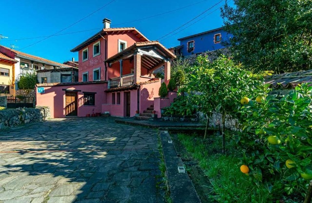 Casa La Fuente (Vibano)