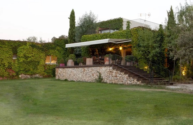 Casa Lujosa en una Finca de Toledo con Piscina y Vistas a la Sierra de Gredos