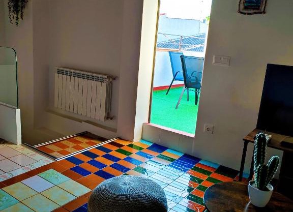 Casa Luzon, terraza-solarium con ducha y salon rustico