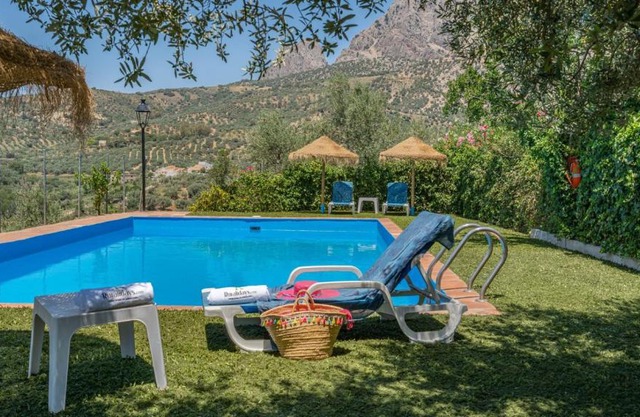 Casa Madrona Periana by Ruralidays