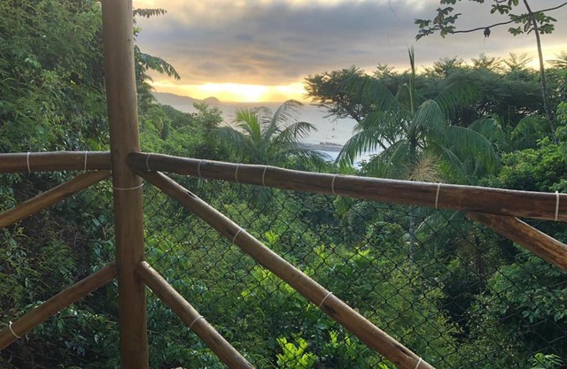 Casa Mar e Montanha 2, deck com vista para o mar