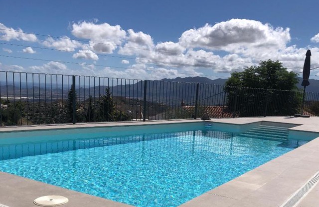 Casa Miramar, with private pool, jacuzzi and stunning views