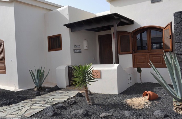 Casa Palana has been tailored to provide Adults Only guests the ultimate in luxury! Pool en hot tub