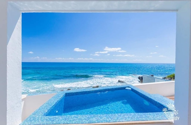 Casa Perla Suite 1 a 2 Bdrm Caribbean Oceanfront Condo w/dipping pool