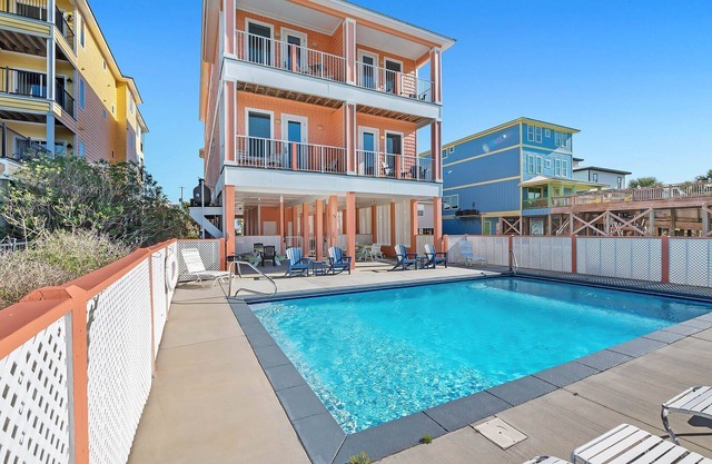 Casa Playa, East. 6BR/side. Pool! Gulf Shores. Awesome place/value!