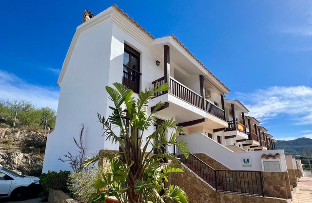 Casa Pueblo Overlooking the Village of Lubrín!