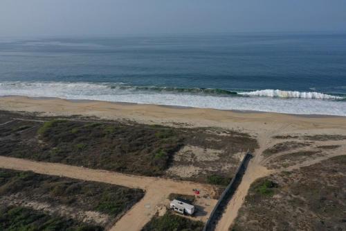 Casa rodante en la playa con alberca y Starlink