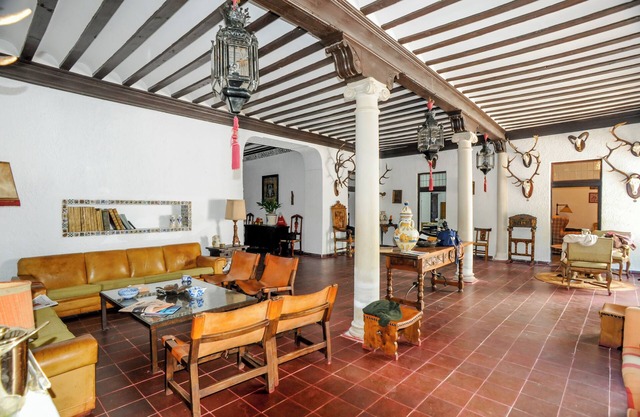 Casa Serenna, Majestuosa Casa del Siglo XVII: Lujo Moderno, Jardín Encantador y Piscina Privada. Ma