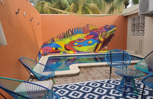 Casa Tranquila- Beautiful House with a Private Pool 2 Blocks from the Ocean