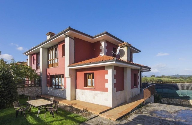 Casa vacacional en Colombres. Ideal para familias. Se admiten mascotas