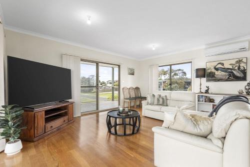 Casa Zia in Indented Head