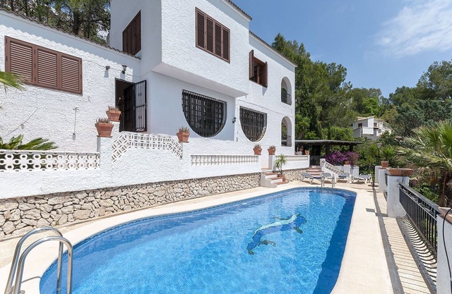 CASABRA - Villa with private pool in Urb. Monterrey, Palma de Gandia. Free WiFi