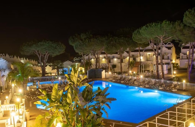 CasaDelSol-Marbella-Słońce,piasek,szmaragdowa woda