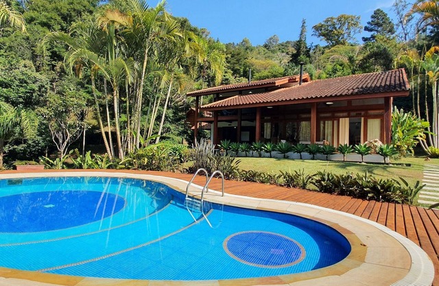 Casakor, beautiful villa in Itaipava, 4 bedrooms, pool, tennis court,
