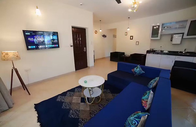 Casavilasa Spacious 2 BHK Family with pool viewnn