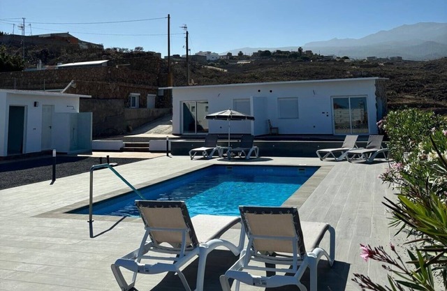 Casita Marion Modern vacation home on a finca in the south of Tenerife