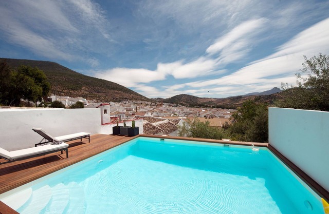 Casita with superb views, private pool, airco in the center of the white villages
