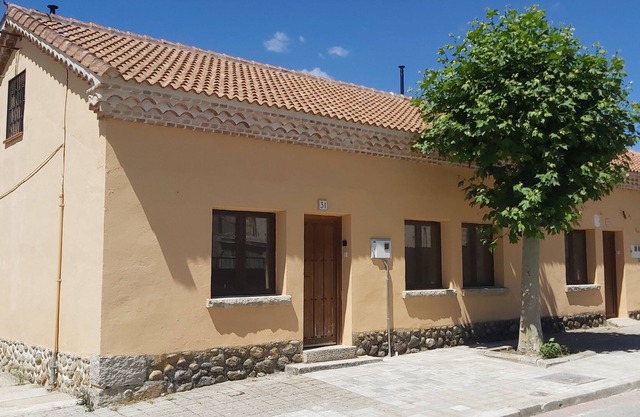 CASITAS PINILLA DEL VALLE: Immersion in Nature