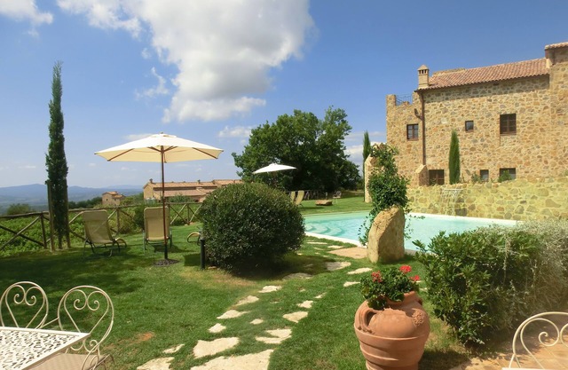 Castel Brunello - apartment with terrace