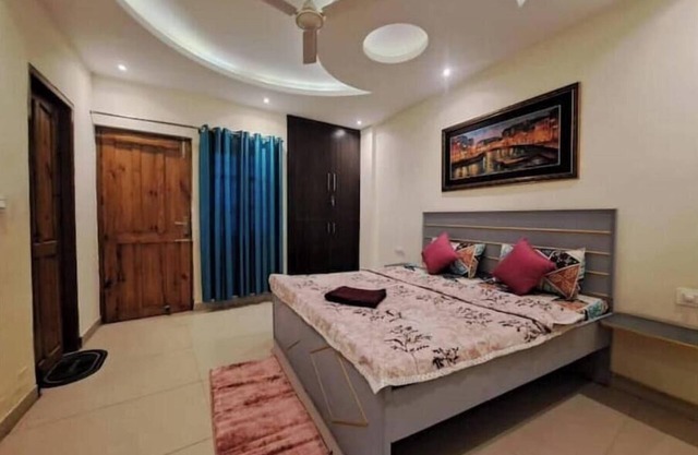 Castle Inn Costa ,2 BHK,Mussoorie Road,Dehradun