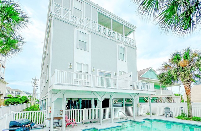 Castle Tropical Ocean View Pool & Game Room
