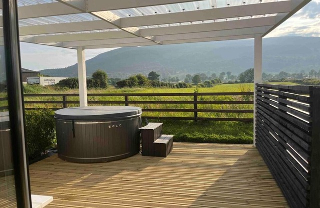 Castle View Chalet by Clonlum Cottages