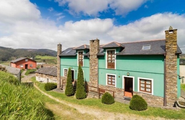 Castrovaselle apartments for 5 people