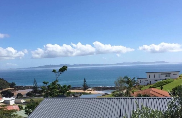 CBay Holiday Home - Spectacular 180˚ Views