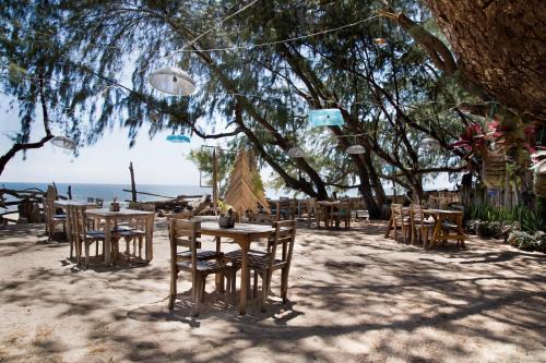 Cemara Beachfront Suite