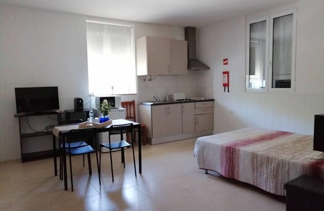 Centenária - Estúdio Triplo 101