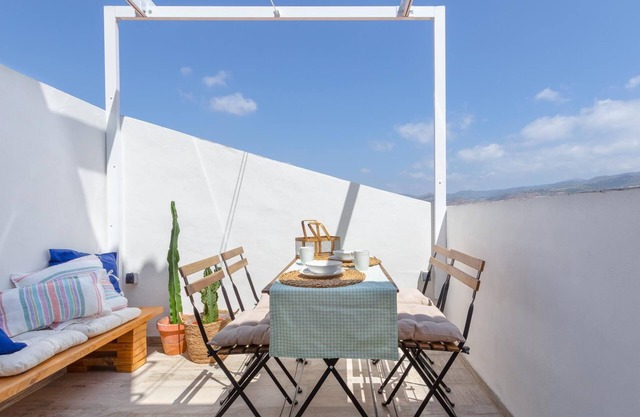 Central apartment with terrace and incredible views of Malaga