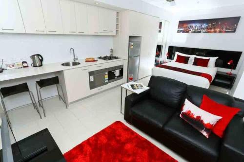 Central CBD Studio, Balcony, Pool, Gym, Sauna