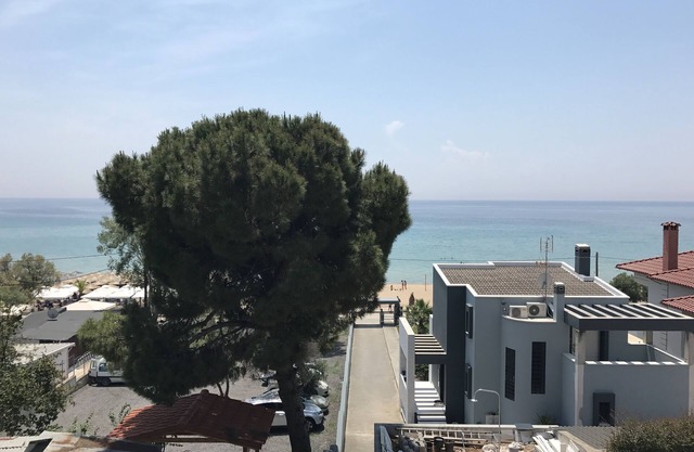 Central flat on Halkidiki/200m to beach