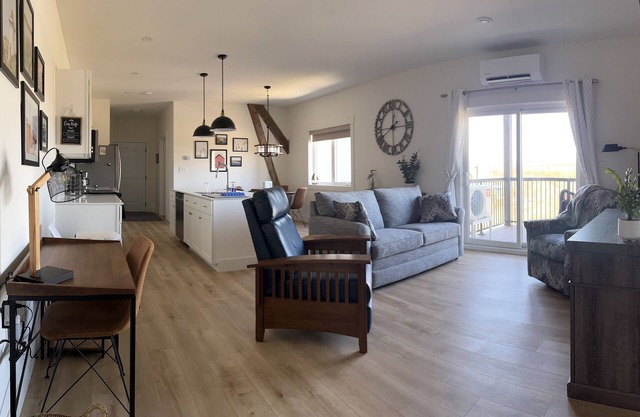 Central Island location close to Confederation Trail, golf and many attractions.