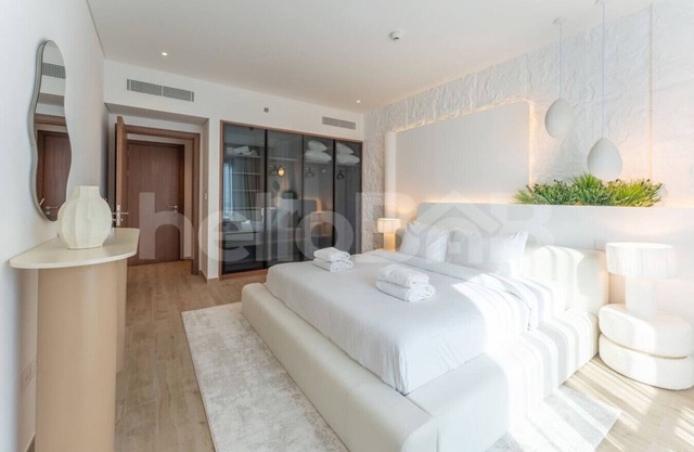 Central Perks Await! Chic apt in City Walk, Dubai!