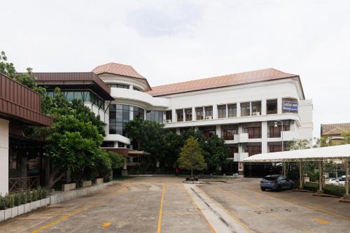 Central Place Hotel