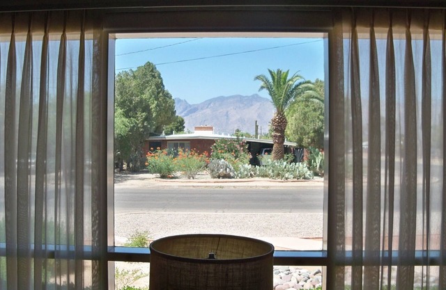 Centrally located 3BR/2BA Private home with Mid-century Southwest style.