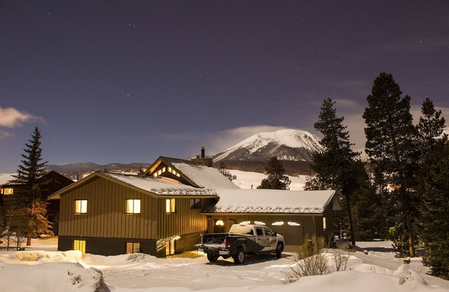 Centrally Located Mountain Getaway - Minutes From World Class Ski Resorts