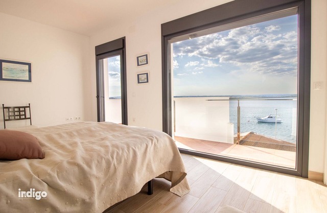 Centre of Ayamonte with stunning Views DEK001