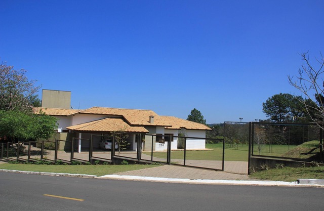 Chácara Condominium, near SP, heated swimming pool. Ideal for families, children and the elderly