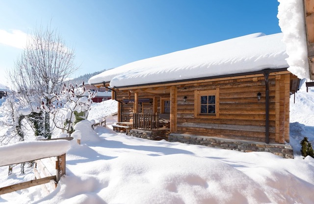 Chalet in St. Martin with Sauna & Hot Tub