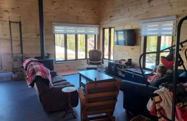 Chalet à Patof Situé au Pied de la Station de ski de Vla-d'irène