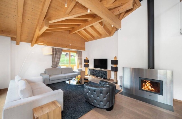 Chalet Antara, Four Bedroom duplex Apartment in Grindelwald with Mountain View