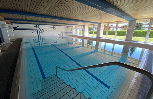 Chalet-apartment in Flims Laax with balcony, swimming pool, sauna, Jacuzzi, wireless and TG