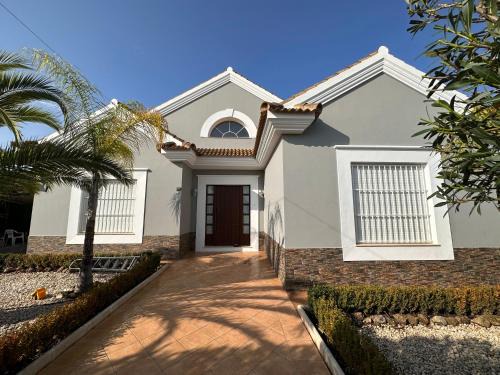 Chalet Californiano con Piscina